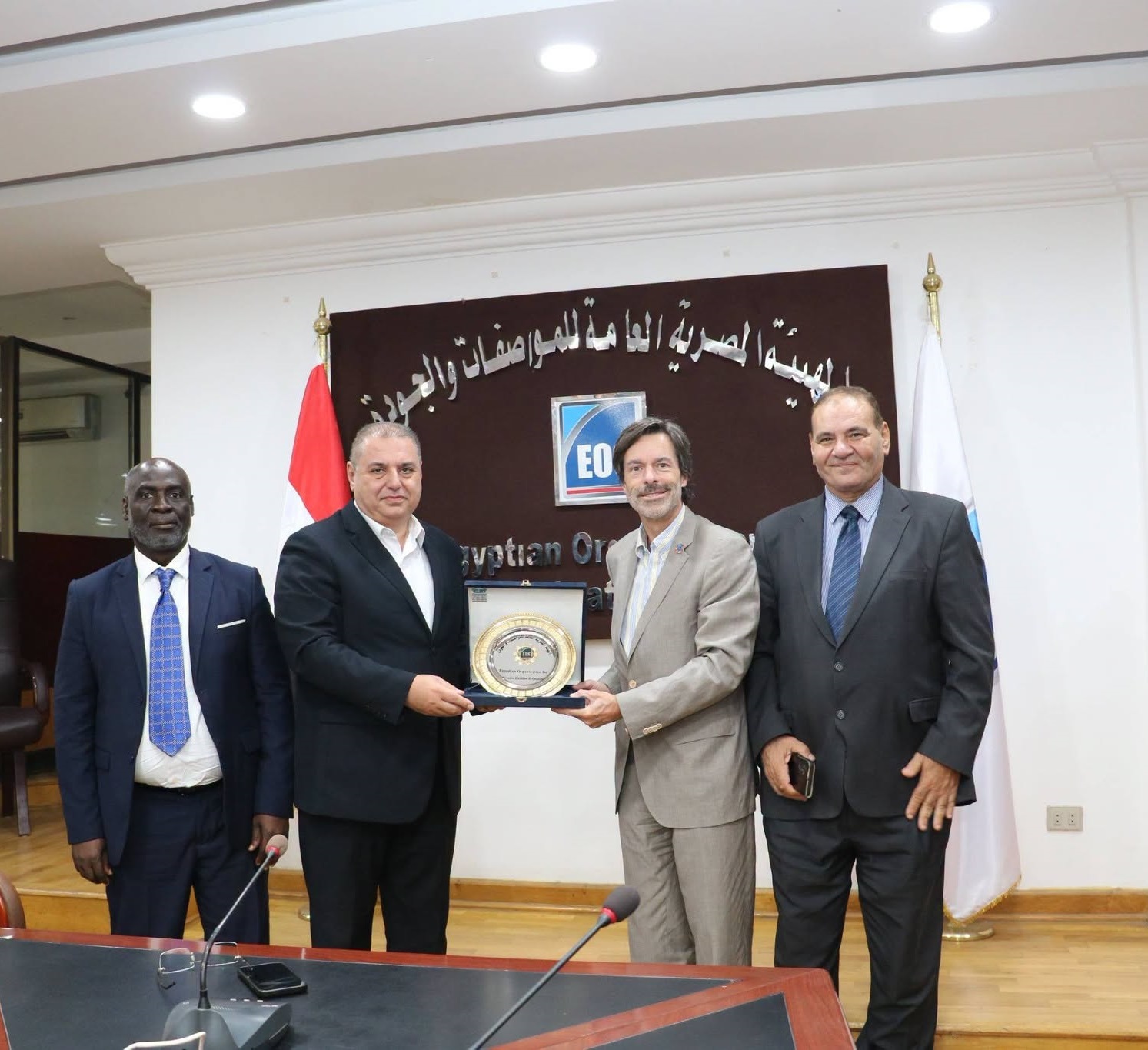 رئيس #هيئة_المواصفات_والجودة يستقبل سكرتير عام اللجنة الدولية الكهروتقنية IEC لبحث آفاق التعاون المشترك